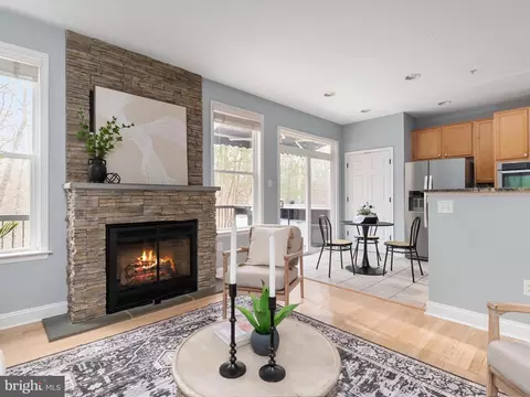 Living - 857 Thicket Ct, Odenton, MD 21113 photo 6 of 9
