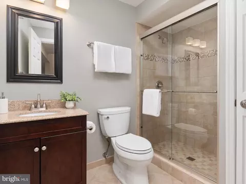 Bath - 857 Thicket Ct, Odenton, MD 21113 photo 5 of 5