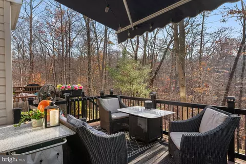 Exterior - 857 Thicket Ct, Odenton, MD 21113 photo 3 of 6
