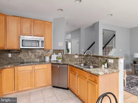 Kitchen - 857 Thicket Ct, Odenton, MD 21113 photo 2 of 4