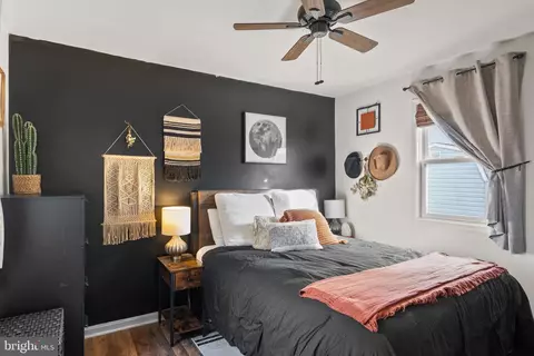 Bedroom - 7737 W Shore Rd, Pasadena, MD 21122 photo 1 of 2