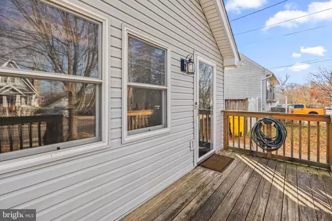 Exterior - 7737 W Shore Rd, Pasadena, MD 21122 photo 2 of 6