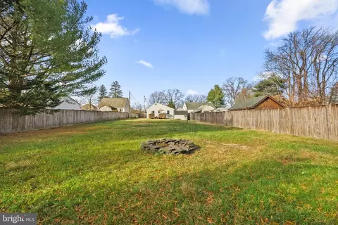 Exterior - 7737 W Shore Rd, Pasadena, MD 21122 photo 5 of 6