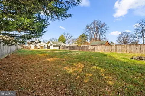 Exterior - 7737 W Shore Rd, Pasadena, MD 21122 photo 6 of 6
