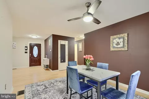 542 Williamsburg Ln, Odenton, MD 21113 photo 15