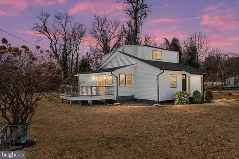 234 Circle Rd, Pasadena, MD 21122