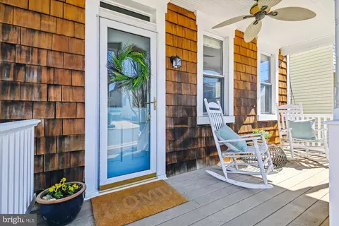 18 Woodlawn Ave, Annapolis, MD 21401