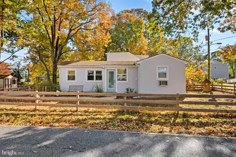 1501 Garst Rd, Shady Side, MD 20764