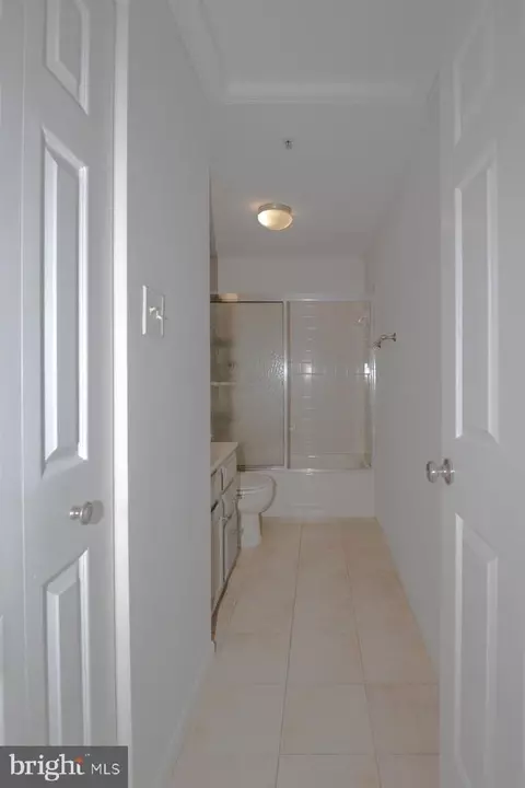 Entry Way - 1206 Quaker Ridge Dr, Arnold, MD 21012 photo 2 of 2