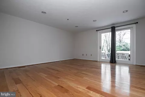 Living - 1206 Quaker Ridge Dr, Arnold, MD 21012 photo 4 of 4