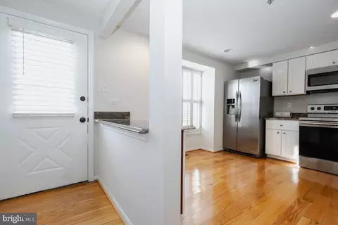 Entry Way - 1206 Quaker Ridge Dr, Arnold, MD 21012 photo 1 of 2