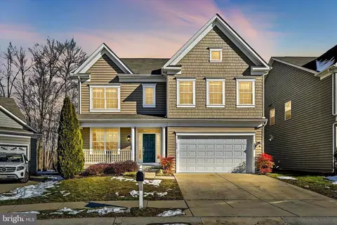 250 Saltgrass Dr, Glen Burnie, MD 21060