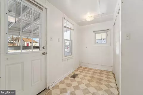 7712 Edgewood Ave, Pasadena, MD 21122 photo 6