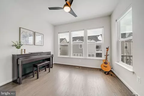 8328 Meadowood Dr, Hanover, MD 21076 photo 28