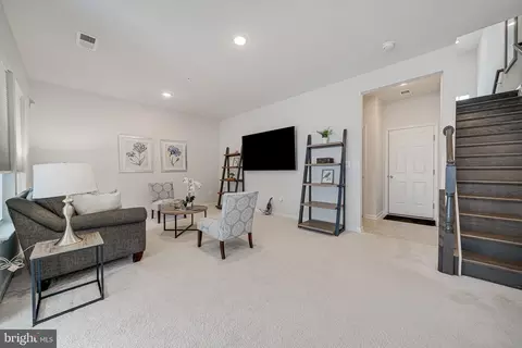 8328 Meadowood Dr, Hanover, MD 21076 photo 11