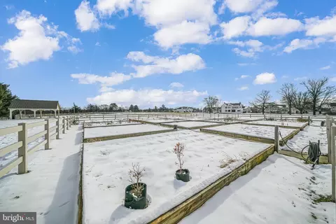 8328 Meadowood Dr, Hanover, MD 21076 photo 43
