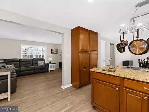 7906 Royal Mint Pl, Pasadena, MD 21122 photo 11