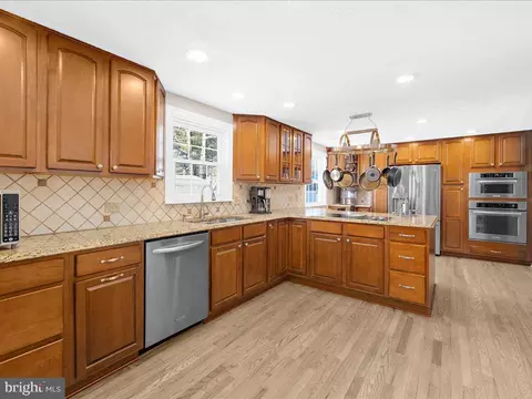 7906 Royal Mint Pl, Pasadena, MD 21122 photo 18