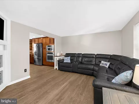7906 Royal Mint Pl, Pasadena, MD 21122 photo 8