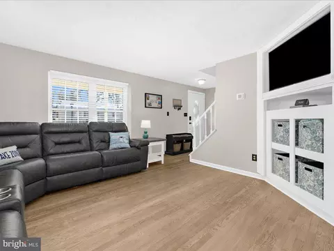 7906 Royal Mint Pl, Pasadena, MD 21122 photo 10