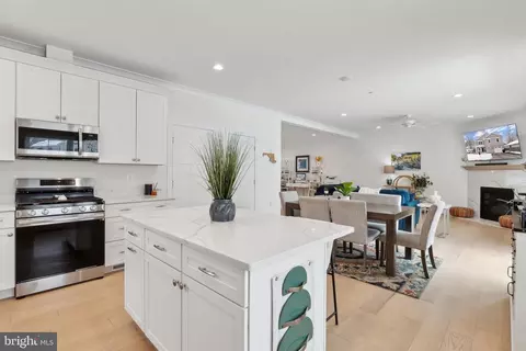 Entry Way - 1209 Avalon Blvd, Shady Side, MD 20764 photo 1 of 11