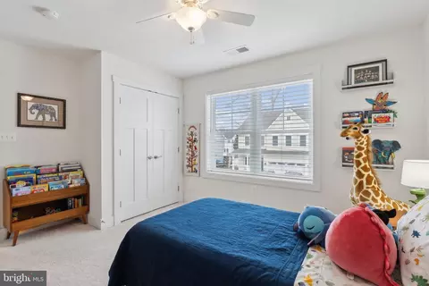 Bedroom - 1209 Avalon Blvd, Shady Side, MD 20764 photo 10 of 11