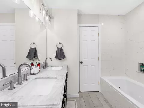 Bath - 1575 Native Dancer Ct, Annapolis, MD 21409 photo 3 of 5