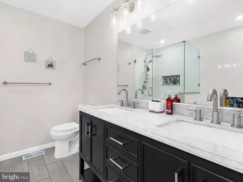 Bath - 1575 Native Dancer Ct, Annapolis, MD 21409 photo 4 of 5
