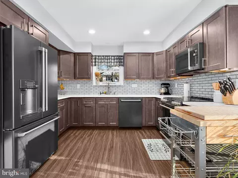Kitchen - 1575 Native Dancer Ct, Annapolis, MD 21409 photo 3 of 4