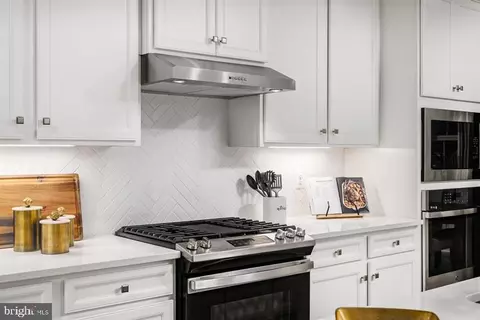 3918 Small Roundtop Rd #CADENCE-EOG, Hanover, MD 21076 photo 7