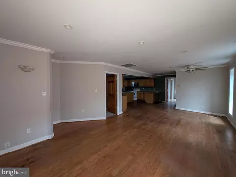 Living - 219 Circle Rd, Pasadena, MD 21122 photo 2 of 3