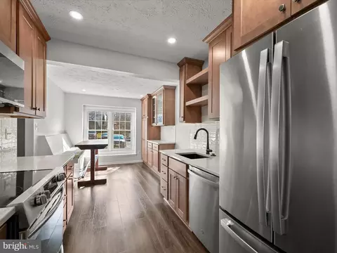 Kitchen - 1818 Lang Dr, Crofton, MD 21114 photo 2 of 3