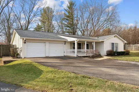 7951 Trafalgar Ct, Severn, MD 21144