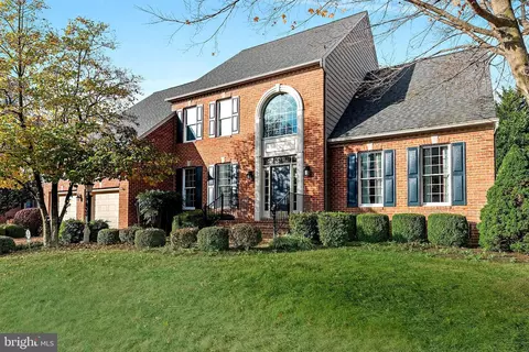 300 Durmont Ln, Annapolis, MD 21401