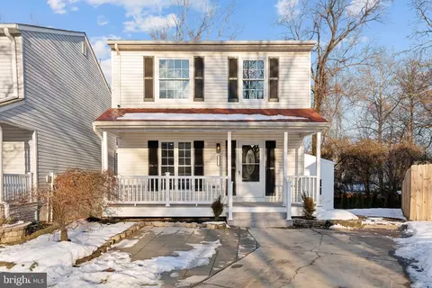 8533 Skipjack Pl, Pasadena, MD 21122