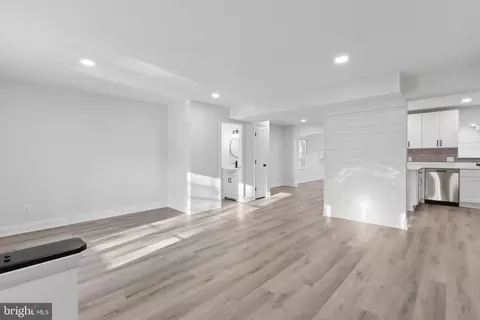 Entry Way - 8533 Skipjack Pl, Pasadena, MD 21122 photo 1 of 9