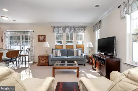 131 Jacobia Dr #H-4, Pasadena, MD 21122 photo 5