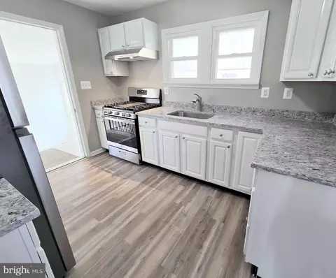Entry Way - 2 Circle, Linthicum Heights, MD 21090 photo 1 of 3