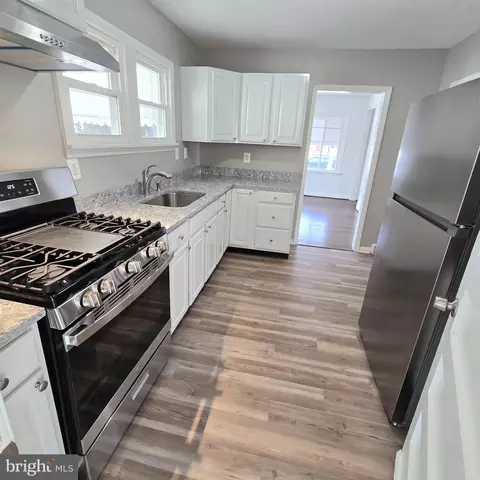 Kitchen - 2 Circle, Linthicum Heights, MD 21090 photo 1 of 1