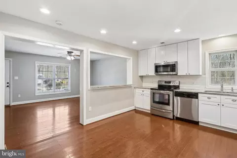 Entry Way - 5207 Nick Rd, Shady Side, MD 20764 photo 1 of 4