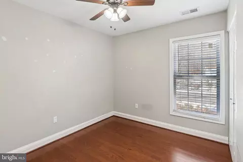 Bedroom - 5207 Nick Rd, Shady Side, MD 20764 photo 3 of 6