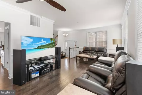 7608 Elmcrest Rd, Hanover, MD 21076 photo 16