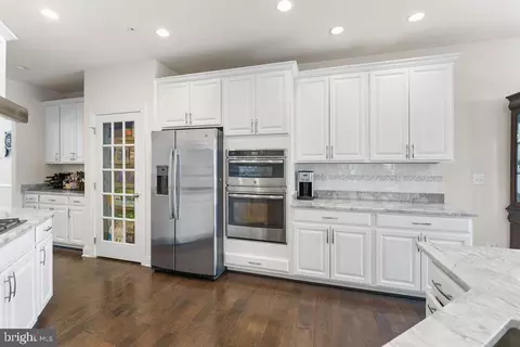 7608 Elmcrest Rd, Hanover, MD 21076 photo 8
