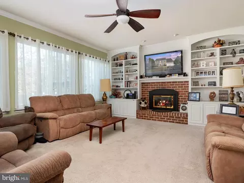 Living - 504 Fanleaf Ct, Severn, MD 21144 photo 2 of 5