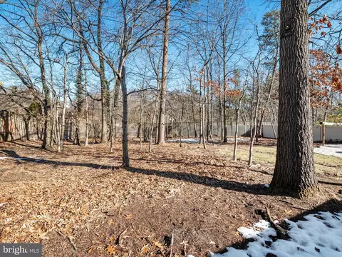Exterior - 504 Fanleaf Ct, Severn, MD 21144 photo 11 of 16