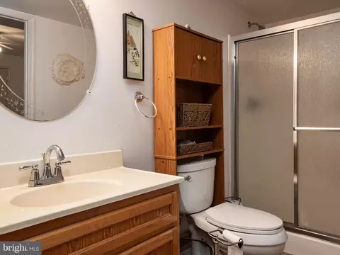 Bath - 504 Fanleaf Ct, Severn, MD 21144 photo 4 of 4