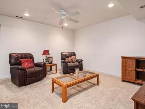 Living - 504 Fanleaf Ct, Severn, MD 21144 photo 4 of 5