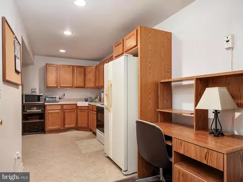 Kitchen - 504 Fanleaf Ct, Severn, MD 21144 photo 5 of 5