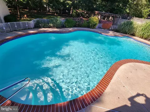 Exterior - 504 Fanleaf Ct, Severn, MD 21144 photo 3 of 16