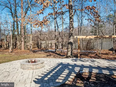 Exterior - 504 Fanleaf Ct, Severn, MD 21144 photo 14 of 16